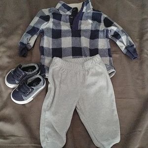 Set of sweat outfit and shoes